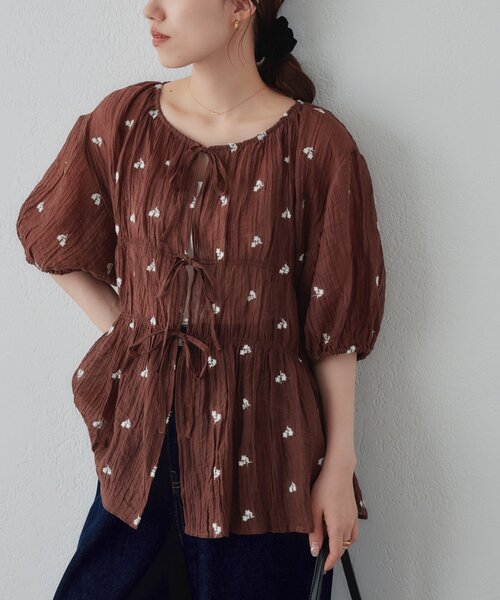 【emmm 】花柄刺繍 長袖シャツ ブラウス ブラウン Discoat（ディスコート） ブラウス シャツ 花柄刺繍ブラウス