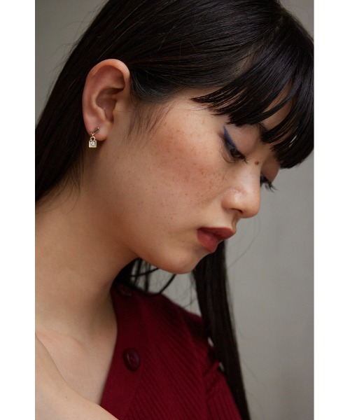 AZUL BY MOUSSY ピアス AZモチーフキューブピアス レディース