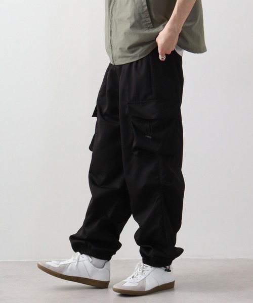 グレーのドローコード付きパンツ サイズ ５ ドロストカーゴパンツ ボトムス 裾ドローコード レディース 抜け