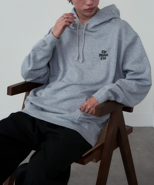 MAISON CLUB（メゾンクラブ） パーカー 「MAISON CLUB」ワンポイント