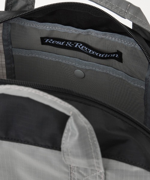 Rest&recreation グレーショルダーバッグ ナイロン製 Rest＆Recreation ショルダーバッグ バッグ Rest＆Recreation