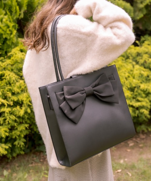 OLIVE des OLIVE トートバッグ Aimerianejoeチャーム付きファーミニトートバッグ（トートバッグ