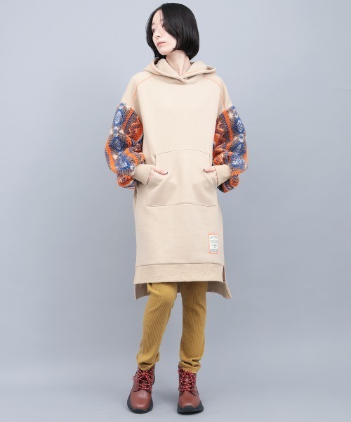 チチカカ（TITICACA） ワンピース 裏起毛xボアスリーブフード