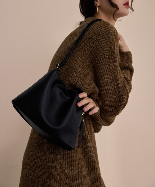 新品未使用 olun ギャザーショルダーバッグ OLUN ショルダーバッグ バッグ nuance gather shoulder bag/ニュアンス