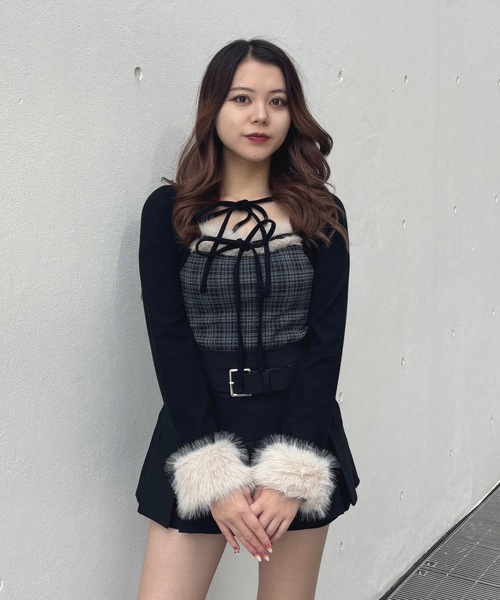one way（ワンウェイ） tシャツ ファー付きボレロ風トップス