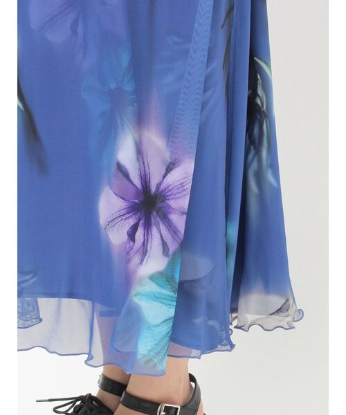 ワンピース ブラーフラワーワンピース　夏服の画像