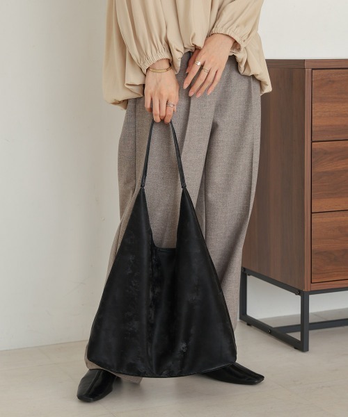 BAB トートバッグ シャイニートライアングルBAG レディース