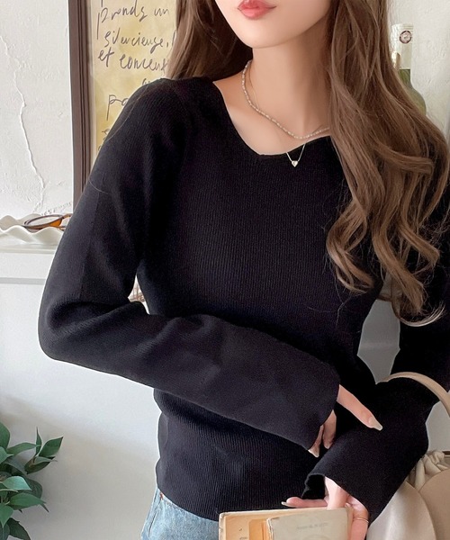 新品　未使用♡ アシンメトリーラッフルニットトップ　　Leory EBLOA 新品 未使用♡ アシンメトリーラッフルニットトップ Leory EBLOA