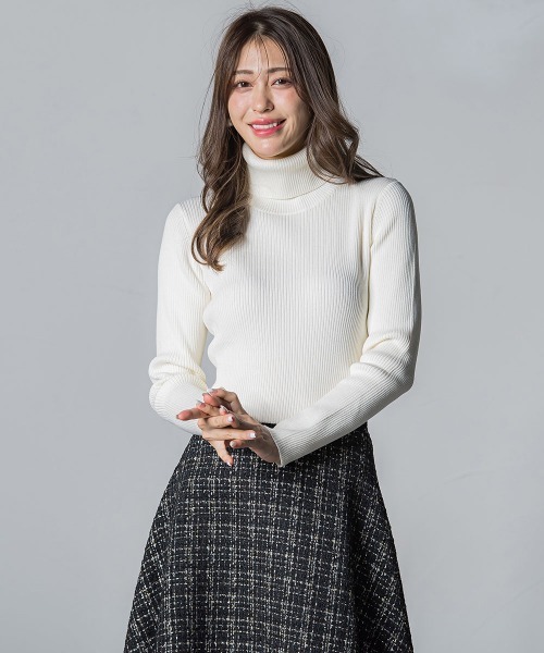 「QUEENS COURT」 タートルネックニット M レッド レディース_画像2