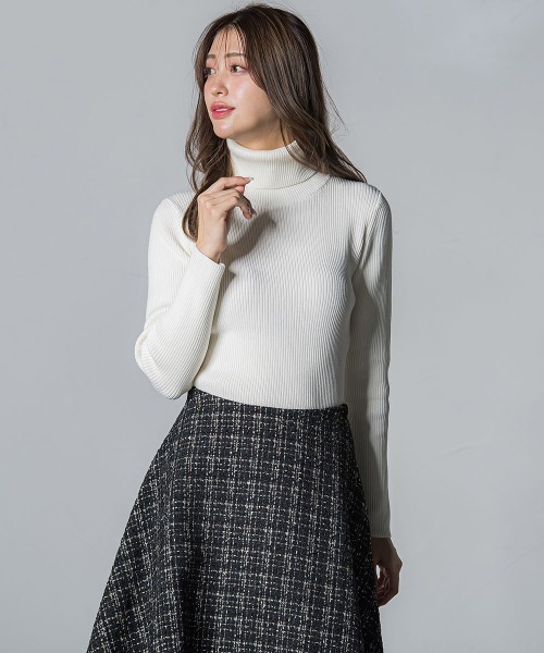 「QUEENS COURT」 タートルネックニット M レッド レディース_画像3