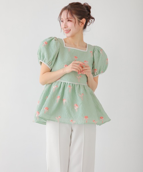 Fit more パイピングスクエアネックトップス レディース