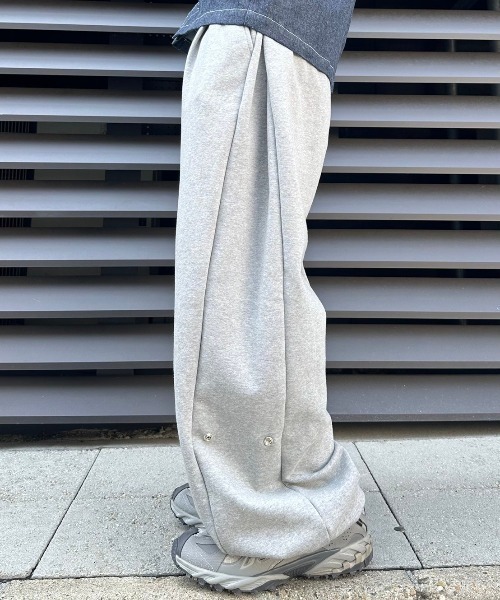 メンズ ストリートファッション Chikashitsu + チカシツプラス snap button buggy sweat pants スナップボタン｜zozo｜23