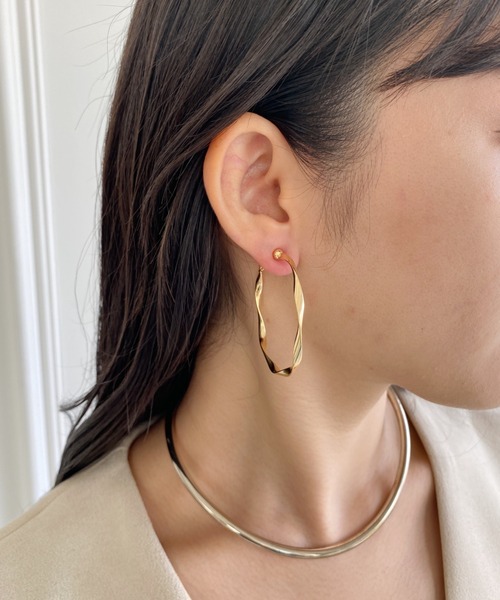 今年の新作から定番まで！ ciite' イヤリング レディース (両耳用) ねじれフープイヤリング アクセサリー