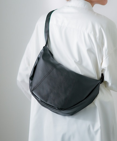 Dropdead 合成皮革 ショルダーバッグ improves ショルダーバッグ 合成皮革 ラウンドショルダーバッグ
