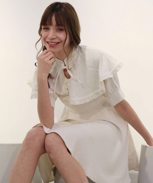 「TITTY&CO.」 半袖ワンピース SMALL アイボリー レディース_画像3