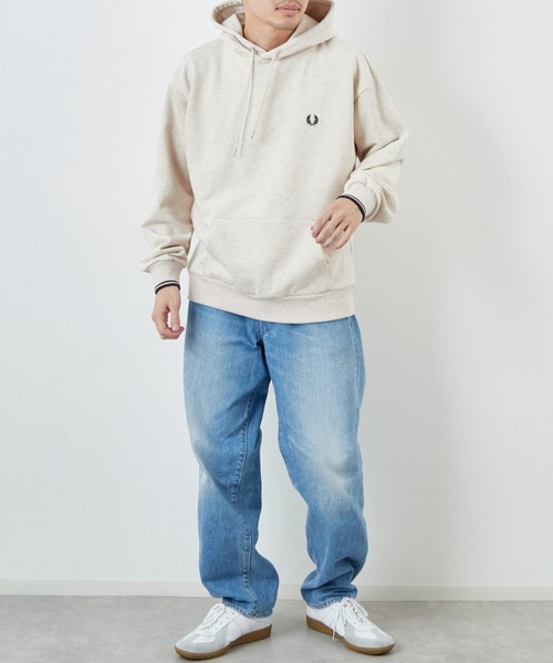 FRED PERRY（フレッドペリー） パーカー 別注 フードロゴ刺繍