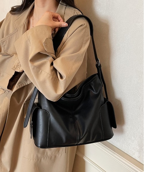 マルチポケットレザーバッグ　y2k darkwear FREE STYLISTS ショルダーバッグ バッグ Y2K マルチポケットショルダー