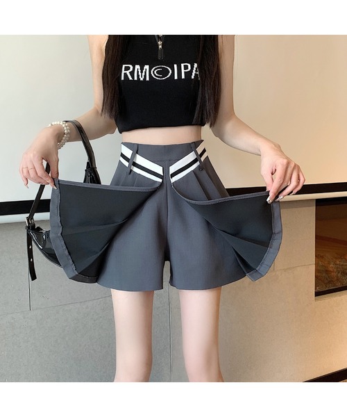 ＆soiree（アンドソワレ） パンツ ライン入りプリーツスカート風