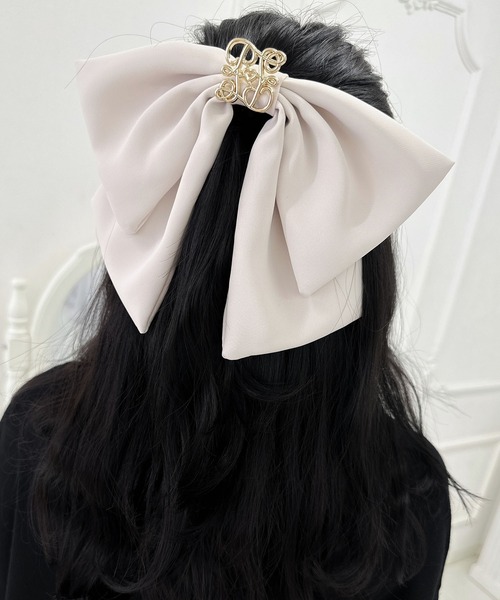 クチュールバイロジータ ヘアクリップ モノグラムブローチ付きリボン