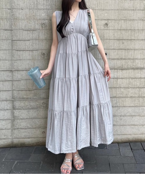 LIVRALLYノースリーブティアードワンピース新品 LIVRALLY マルチサイズ ワンピース ノースリーブティアードワンピース