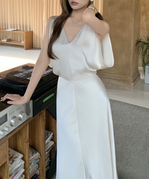 FREE STYLISTS ドレス YUGA_YGMC V-neck satin long dress : ZOZOTOWN
