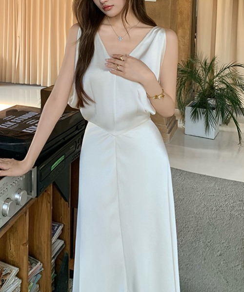 FREE STYLISTS ドレス YUGA_YGMC V-neck satin long dress : ZOZOTOWN
