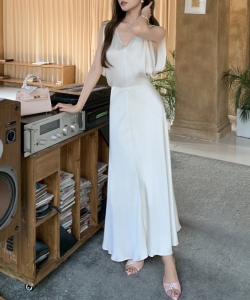 FREE STYLISTS ドレス YUGA_YGMC V-neck satin long dress : ZOZOTOWN