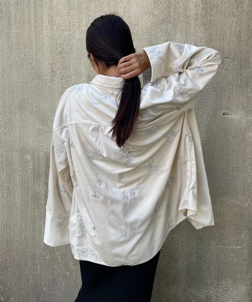 AIC. ブラウス シャツ 刺繍ベロアオーバーサイズシャツ レディース