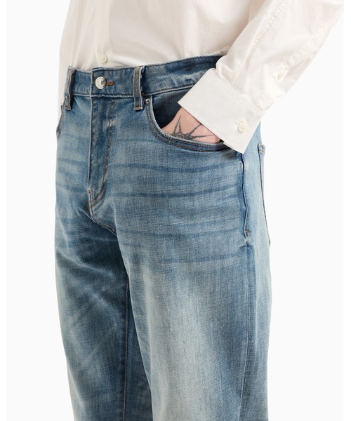 ジーンズ 「A|X アルマーニ エクスチェンジ」ミディアムブルーウォッシュデニムパンツ_J13 SLIM メンズの画像