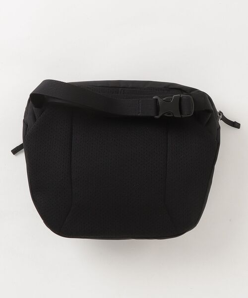【美品】ARC’TERYX アークテリクス ショルダーバッグ　ブラック ARC'TERYX（アークテリクス） ワンポイントショルダーバッグ