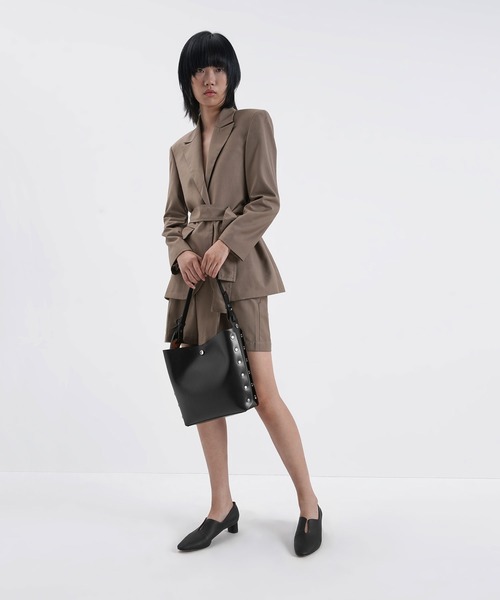 CHARLES &amp; KEITH スタッズトラペーズ ショルダーバッグ CHARLES ＆ KEITH（チャールズ&キース） ショルダーバッグ バッグ