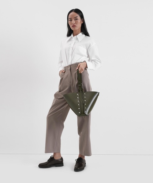 CHARLES &amp; KEITH スタッズトラペーズ ショルダーバッグ CHARLES ＆ KEITH（チャールズ&キース） ショルダーバッグ バッグ