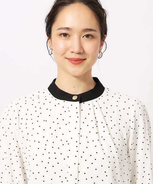 REYC 大人気ですぐに完売したブラウス 36 ※クリーニング後発送商品 REYC 大人気ですぐに完売したブラウス 36 ※クリーニング後発送