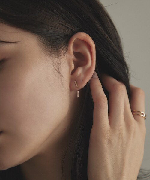 COCOSHNIK（ココシュニック） ピアス K10ダイヤモンド スウィング