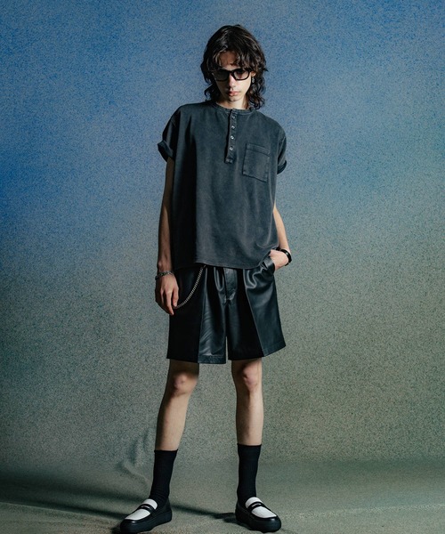 パンツ SPANISH LAMB LEATHER SHORT TROUSERS メンズの画像