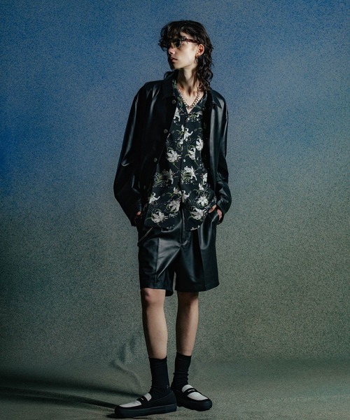 パンツ SPANISH LAMB LEATHER SHORT TROUSERS メンズの画像