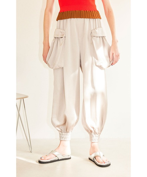 新品未使用なので値下げ7/5朝出品終了ommo  ギャザーポケットサテンパンツ OMMO スラックス パンツ GATHER POCKET SATIN PT レディース