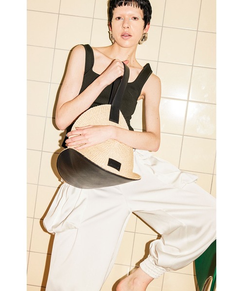 OMMO（オーエムエムオー） スラックス パンツ GATHER POCKET SATIN PT