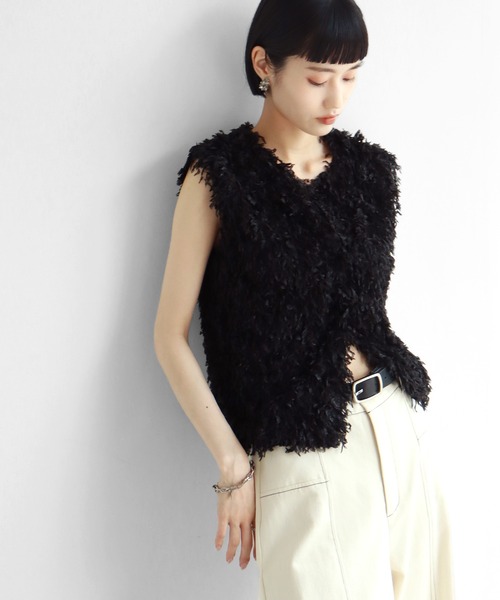 フリンジデザイン ノースリーブベスト 黒 ジレ NOGLE ベスト ジレ 「NOGLE/ノグル」フリンジノースリートップス