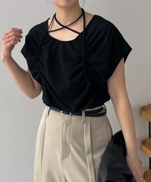 新品 タグ無しCAPRICIEUX LE'MAGE アシメギャザーTシャツ CAPRICIEUX LE'MAGE（カプリシューレマージュ）の「アシメ