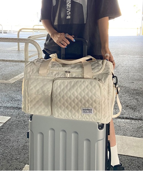 rire ボストンバッグ キルティングボストン型トラベルバッグ