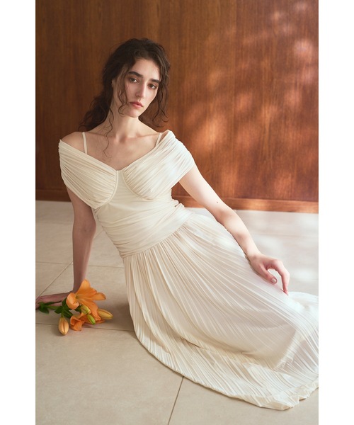 Estella.K ワンピース Arabella Pleaded Dress オフショルプリーツ