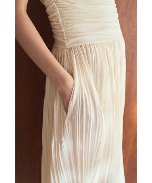 Estella.K ワンピース Arabella Pleaded Dress オフショルプリーツ