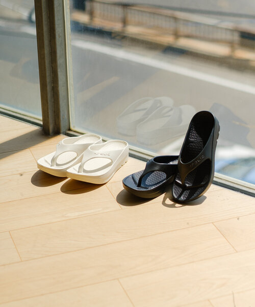 「TELIC」 ビーチサンダル SMALL アイボリー レディース_画像2