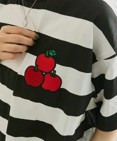 tシャツ 「HELLO KITTY（ハローキティ）×ear」コラボTシャツ「手洗い可」 レディースの画像