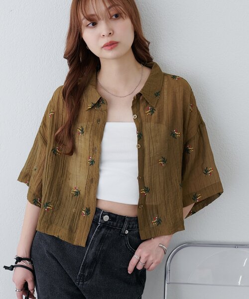 ブラウス シャツ 「WEB限定」刺繍シアークロップドシャツ レディースの画像