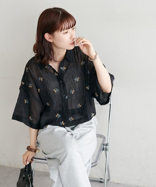 ブラウス シャツ 「WEB限定」刺繍シアークロップドシャツ レディースの画像