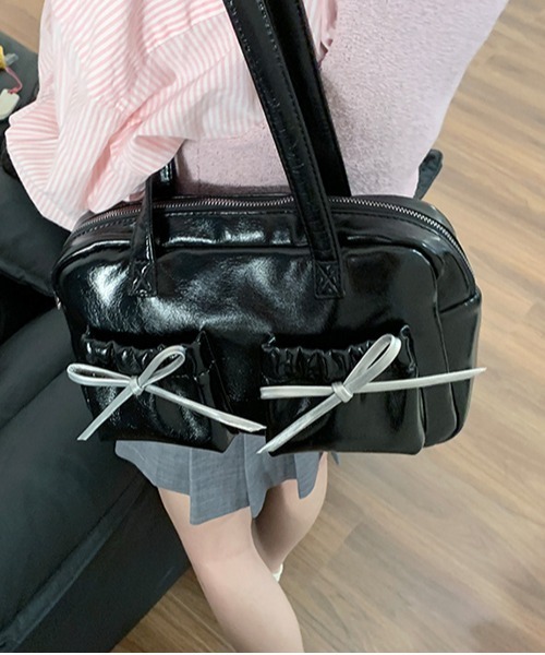 関税送料込◆Acne Studios◆リボン レザーショルダーバッグ Y2K gossip!ロサンゼルス ショルダーバッグ バッグ Y2K リボン
