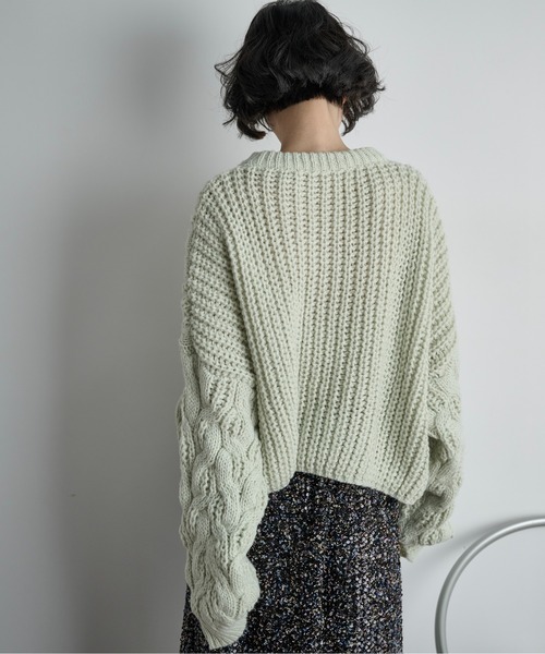 THE Yon ニット セーター ケーブルクロップドニットプルオーバー