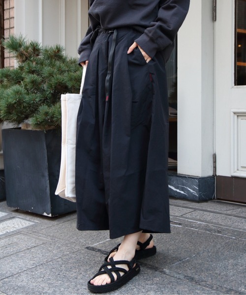 【最低価格】GRAMICCI グラミチ ナイロンフレアパンツ M 楽天市場】Gramicci グラミチ 耐久撥水 ナイロン フレア パンツ